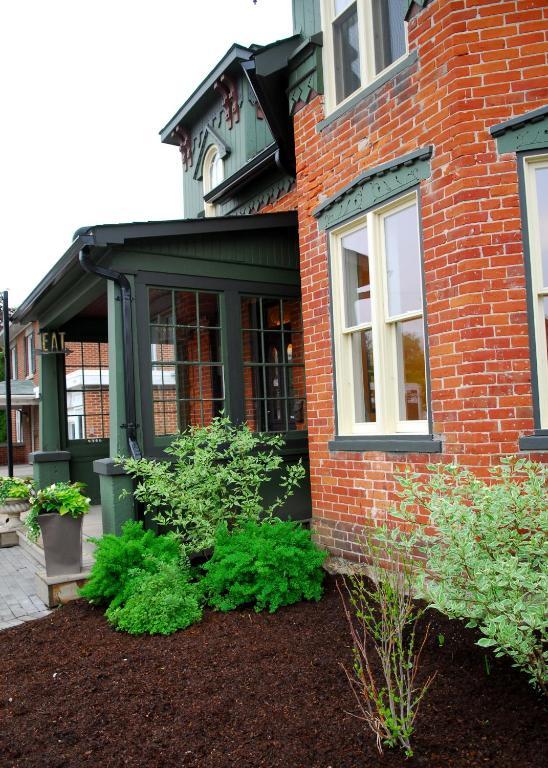 St Andrew Suites Fergus Exteriör bild