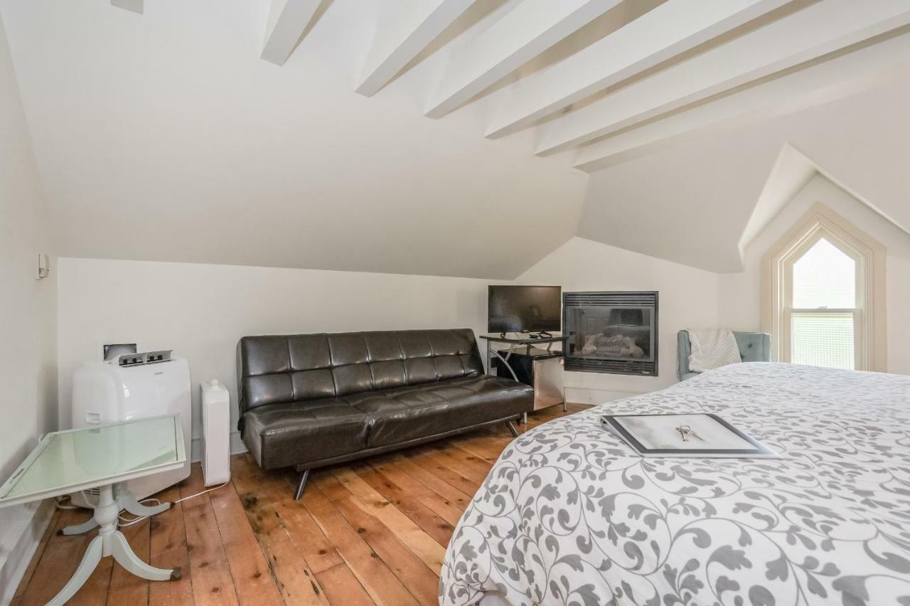 St Andrew Suites Fergus Exteriör bild
