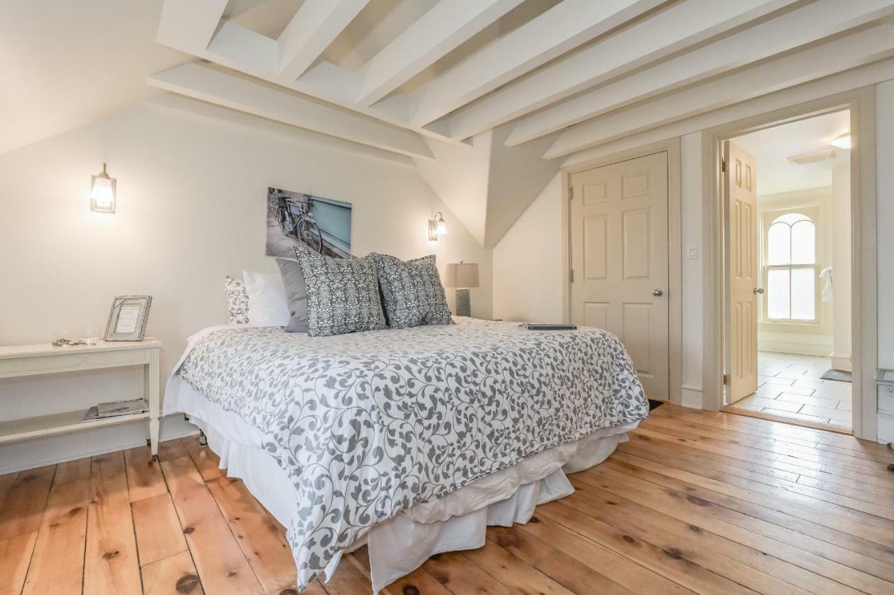 St Andrew Suites Fergus Exteriör bild
