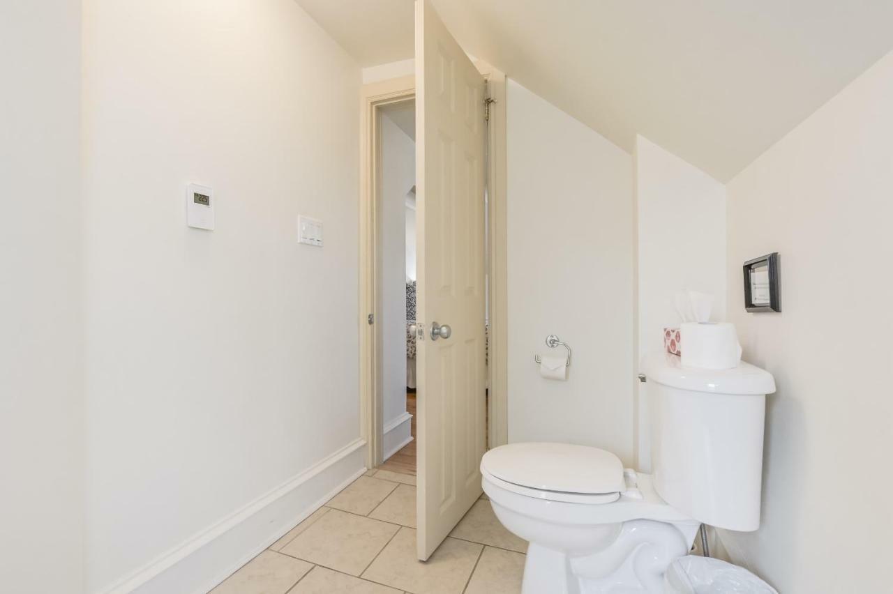 St Andrew Suites Fergus Exteriör bild